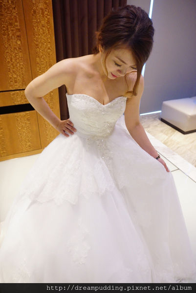 茱莉亞精品婚紗體驗，夢幻白紗篇│台中茱莉亞精品婚紗分享